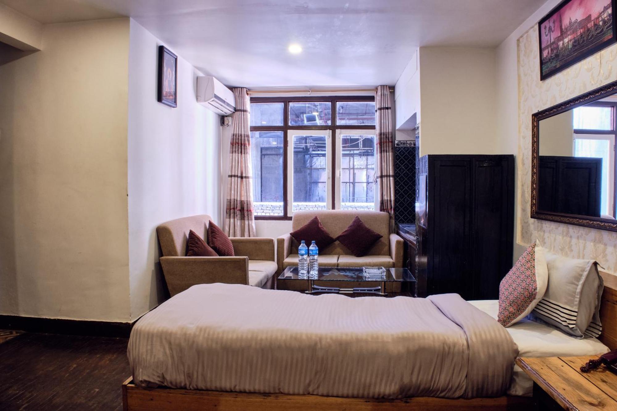 Hotel Shree Tara Kathmandu Buitenkant foto