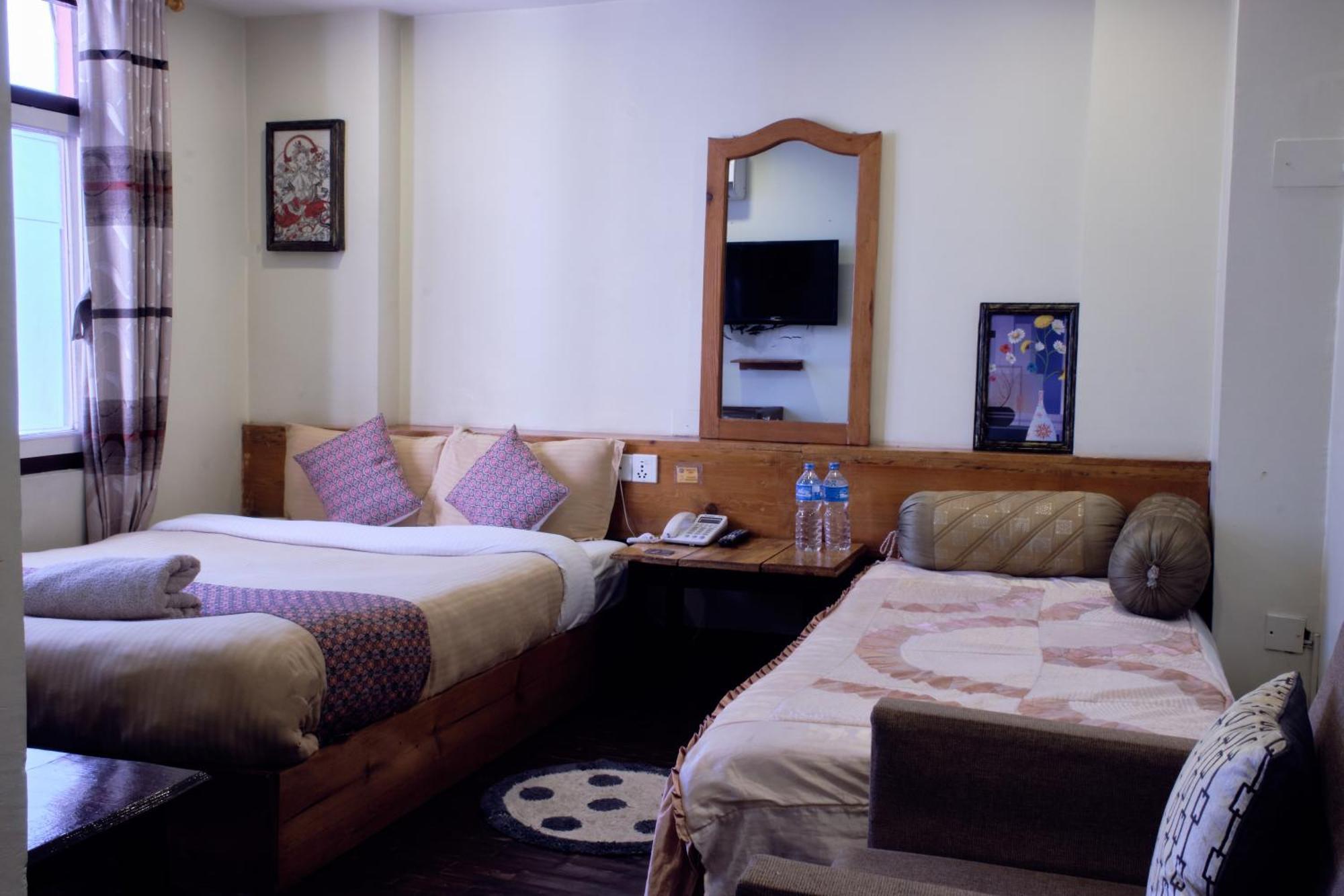 Hotel Shree Tara Kathmandu Buitenkant foto